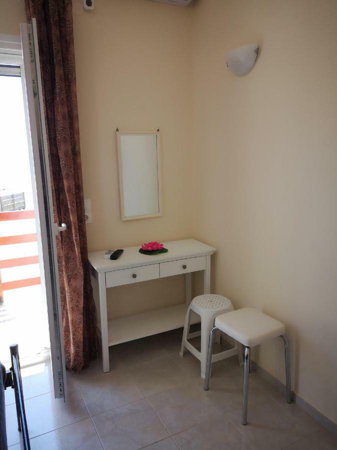 Apartment Alexis Armeno Marathias  Exterior photo